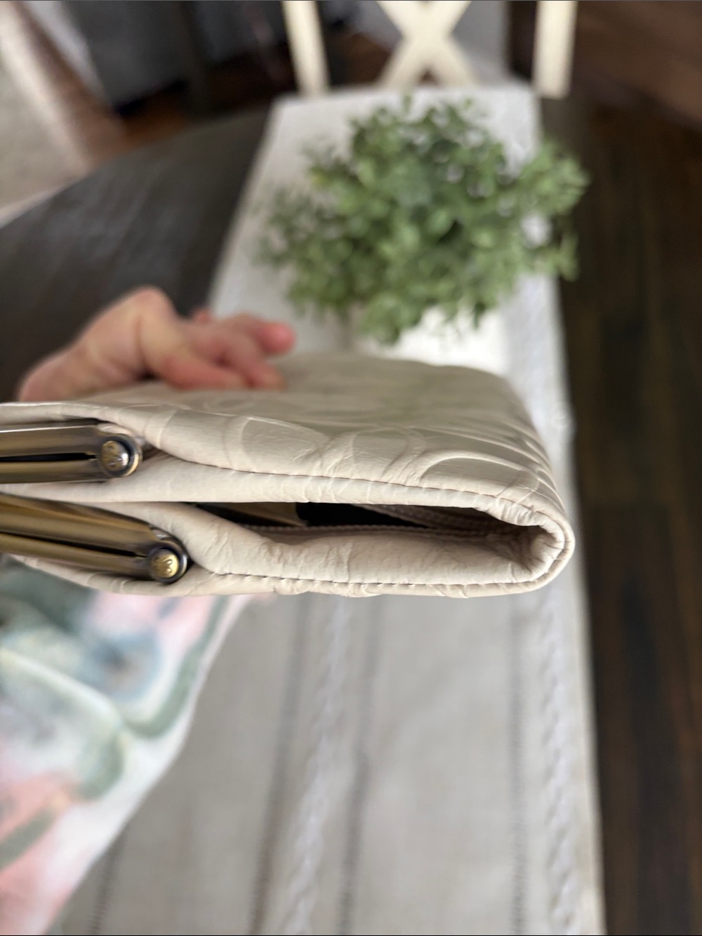 HOBO Lauren Clutch Wallet Cream Embossed Leather - Picture 12 of 16